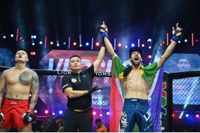 TÂN VƯƠNG HẠNG 77KG LION CHAMPIONSHIP - Armando de Crescenzo